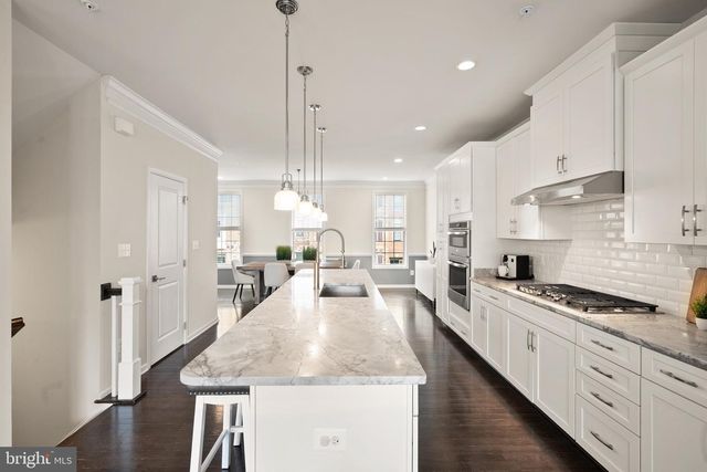 43197 HALKETT SQ, Ashburn, VA 20148