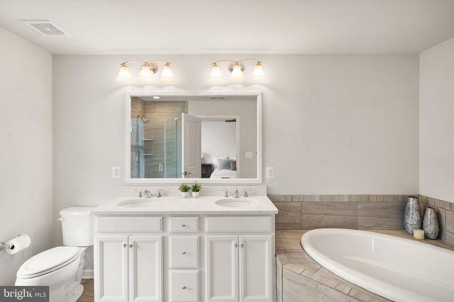 43197 HALKETT SQ, Ashburn, VA 20148