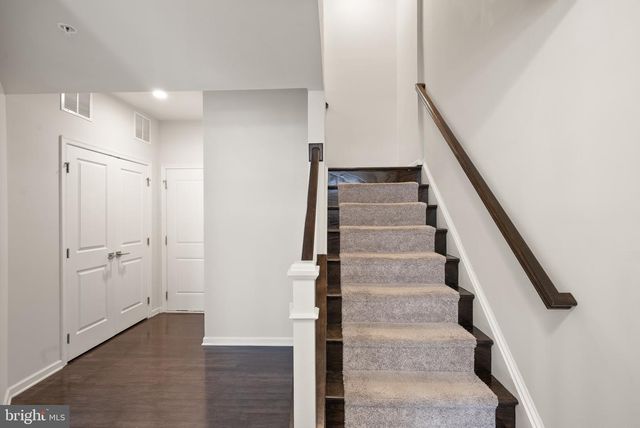 43197 HALKETT SQ, Ashburn, VA 20148