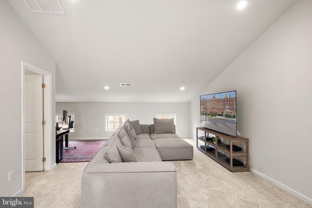 43197 HALKETT SQ, Ashburn, VA 20148