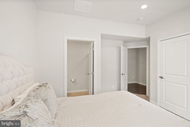 43197 HALKETT SQ, Ashburn, VA 20148