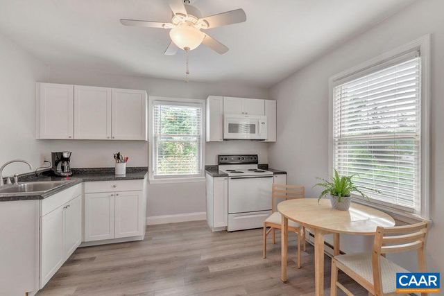 207 DOUGLAS AVE, Charlottesville, VA 22902