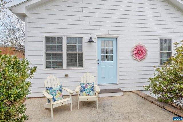 207 DOUGLAS AVE, Charlottesville, VA 22902