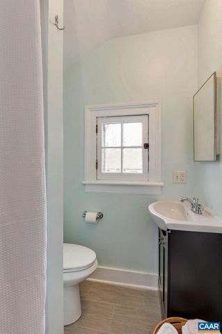 207 DOUGLAS AVE, Charlottesville, VA 22902