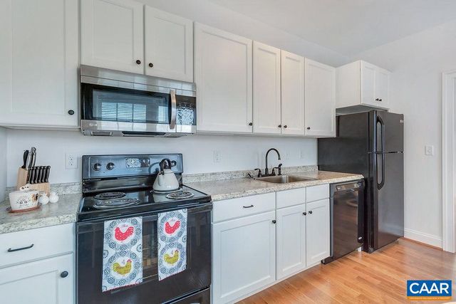 207 DOUGLAS AVE, Charlottesville, VA 22902