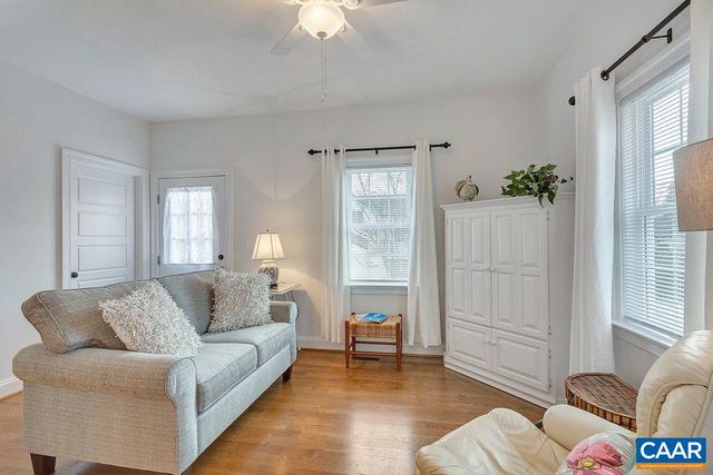 207 DOUGLAS AVE, Charlottesville, VA 22902