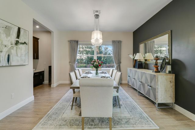 2475 NE Evinrude Circle, Jensen Beach, FL 34957