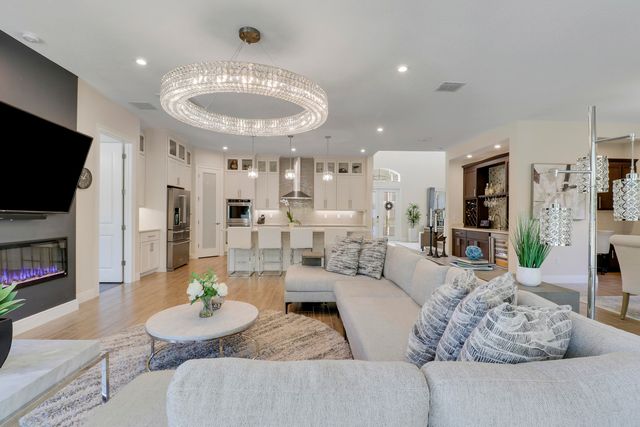 2475 NE Evinrude Circle, Jensen Beach, FL 34957