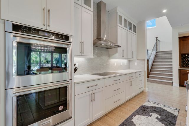 2475 NE Evinrude Circle, Jensen Beach, FL 34957