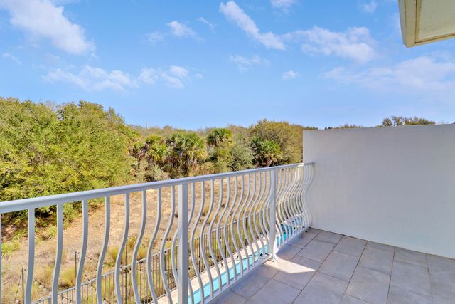 2475 NE Evinrude Circle, Jensen Beach, FL 34957