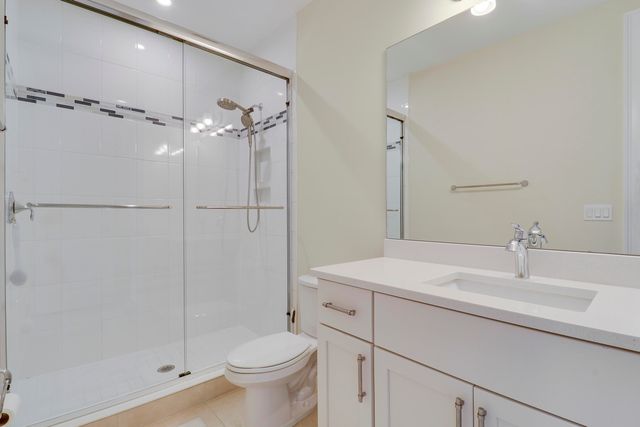 2475 NE Evinrude Circle, Jensen Beach, FL 34957