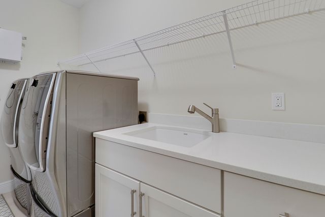 2475 NE Evinrude Circle, Jensen Beach, FL 34957