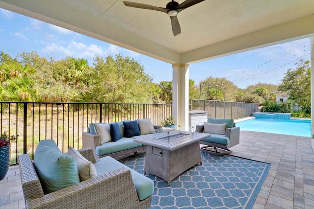 2475 NE Evinrude Circle, Jensen Beach, FL 34957