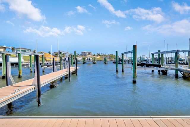 2475 NE Evinrude Circle, Jensen Beach, FL 34957