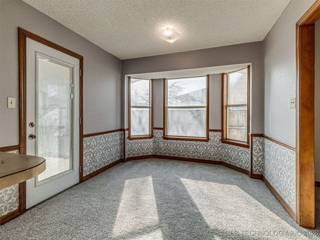 8307 N 126th East Avenue, Owasso, OK 74055