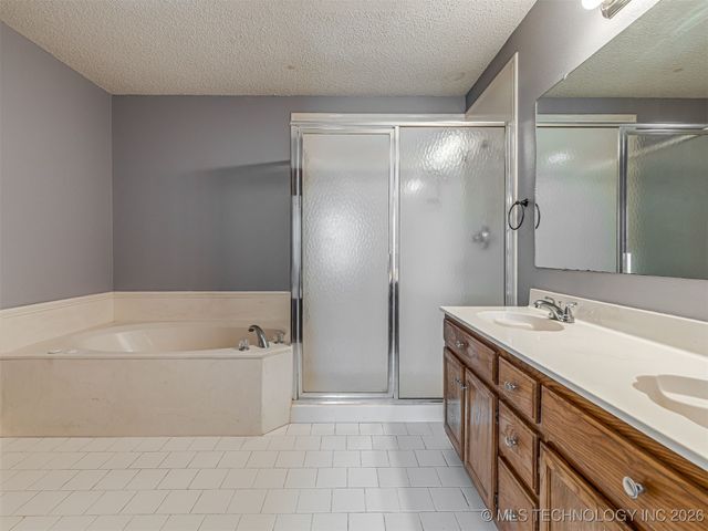 8307 N 126th East Avenue, Owasso, OK 74055