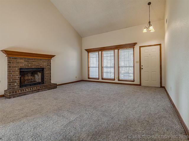 8307 N 126th East Avenue, Owasso, OK 74055