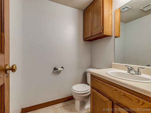 8307 N 126th East Avenue, Owasso, OK 74055