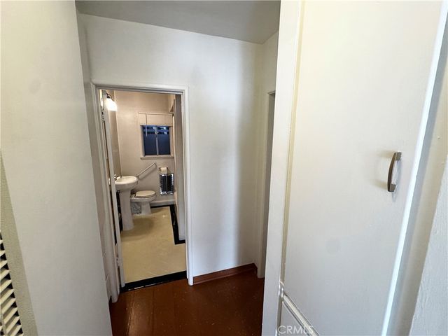 1820 Hillhurst Avenue, Los Feliz, CA 90027