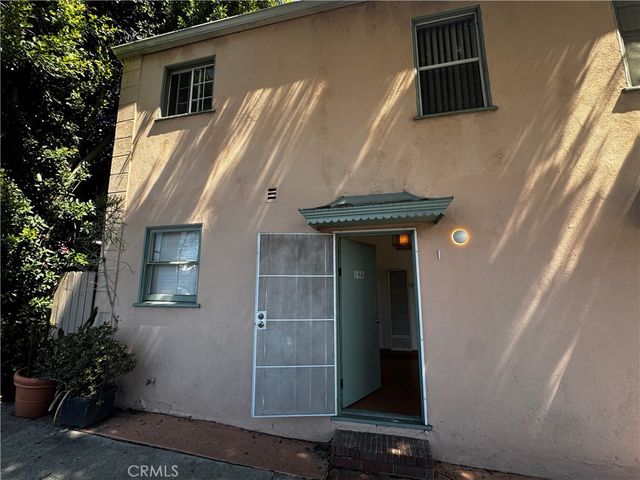 1820 Hillhurst Avenue, Los Feliz, CA 90027