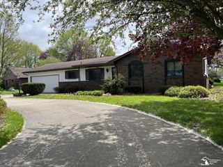 1303 W Erie Street, Temperance, MI 48182