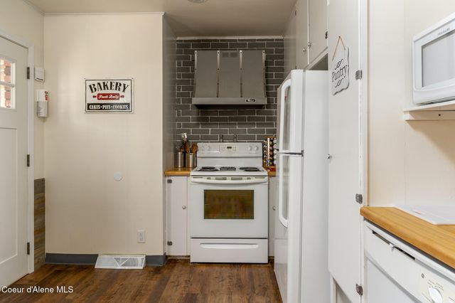 515 Bunker Ave, Kellogg, ID 83837