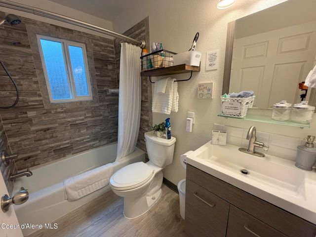 515 Bunker Ave, Kellogg, ID 83837