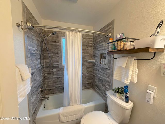 515 Bunker Ave, Kellogg, ID 83837