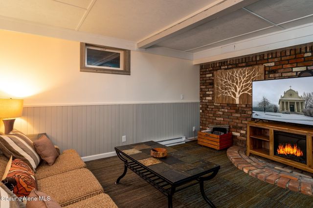 515 Bunker Ave, Kellogg, ID 83837