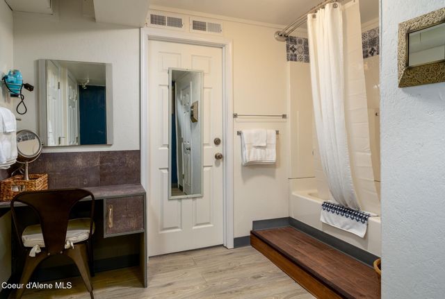 515 Bunker Ave, Kellogg, ID 83837