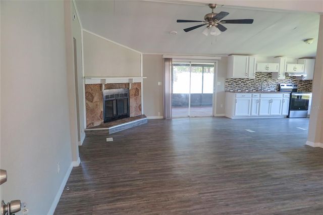 108 PINESHORE DRIVE, Satsuma, FL 32189