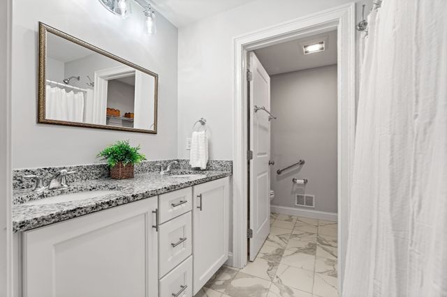 9 Olde Glory Way 9, Merrimac, MA 01860