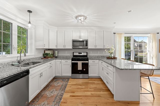 9 Olde Glory Way 9, Merrimac, MA 01860