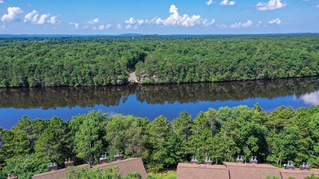9 Pine Trail, Wisconsin Dells, WI 53965