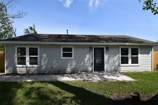 10946 Fullerton Drive, Houston, TX 77043