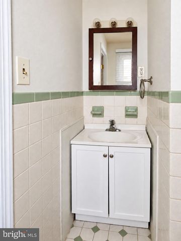 130 EACHUS AVE, Bryn Mawr, PA 19010