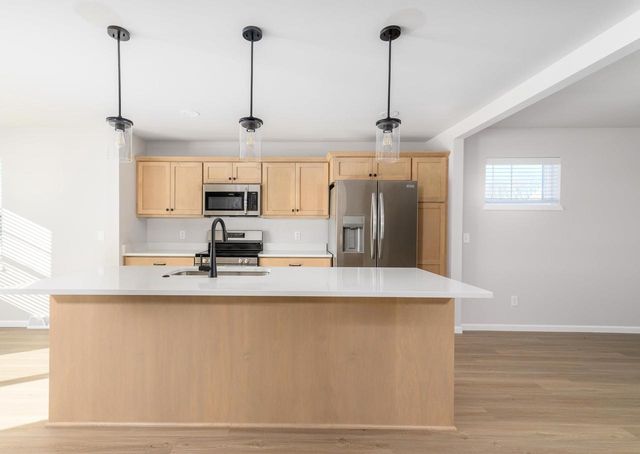 6401 Prairie Wood Drive, Mcfarland, WI 53558