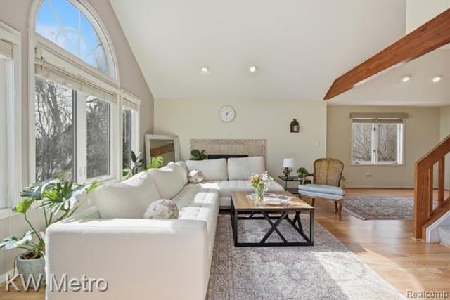 473 Village Oaks Court, Ann Arbor, MI 48103