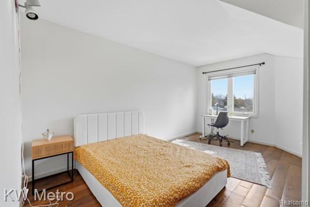 473 Village Oaks Court, Ann Arbor, MI 48103