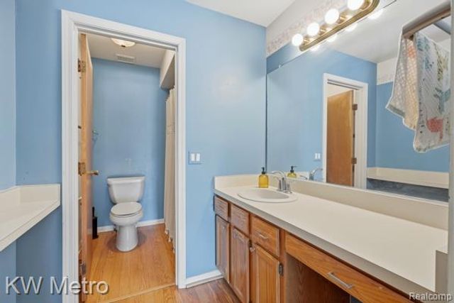 473 Village Oaks Court, Ann Arbor, MI 48103