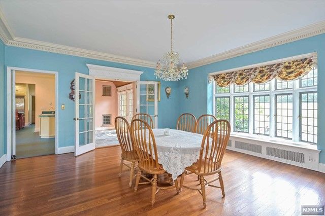 155 Chestnut Ridge Road, Saddle River, NJ 07458