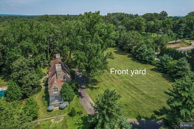 155 Chestnut Ridge Road, Saddle River, NJ 07458