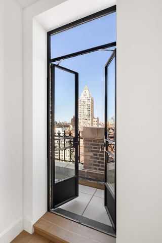 784 Park Avenue PHC, New York City, NY 10021