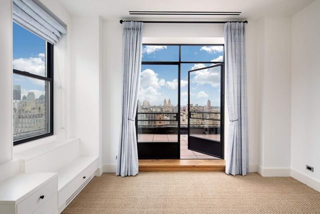 784 Park Avenue PHC, New York City, NY 10021