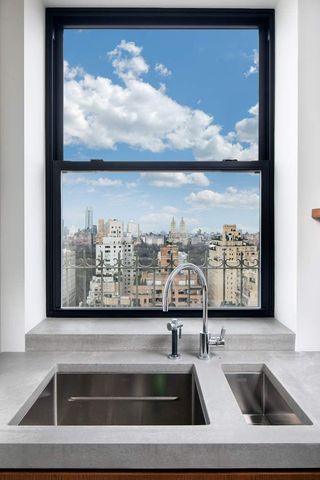 784 Park Avenue PHC, New York City, NY 10021