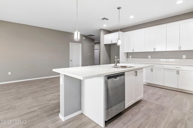 1027 W Speedway Boulevard, Tucson, AZ 85745