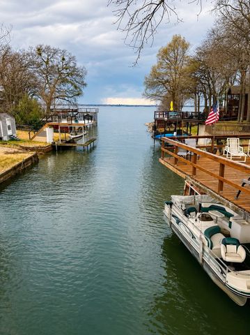 154 Harbor Drive, Gun Barrel City, TX 75156