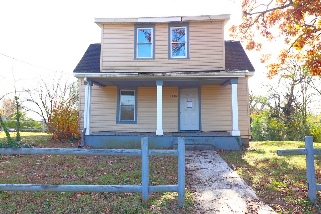 1936 Willis ST, Salem, VA 24153