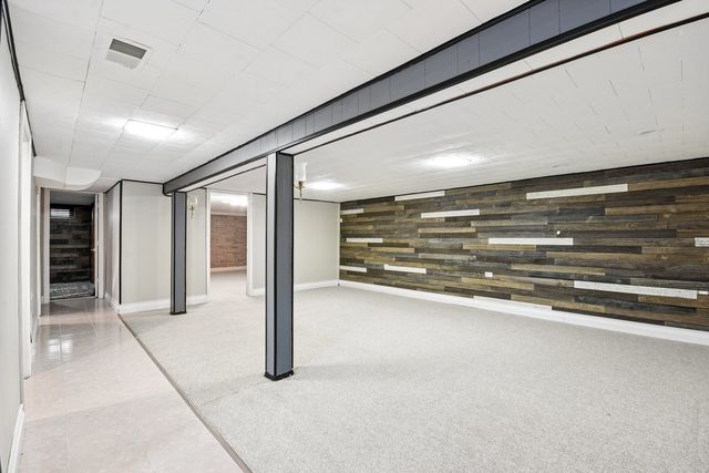 719 N Elmhurst Avenue, Mount Prospect, IL 60056