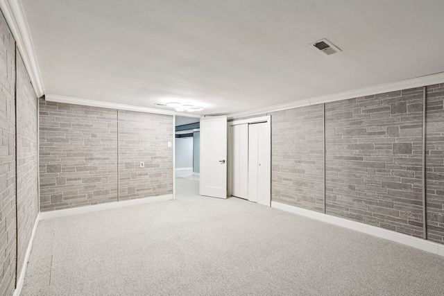 719 N Elmhurst Avenue, Mount Prospect, IL 60056